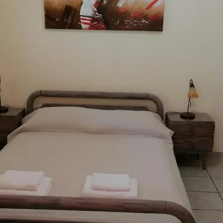 Oleander, 100m From The Center And The Sea Holiday home *