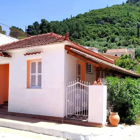 Holiday home Oleander, 100m From The Center And The Sea